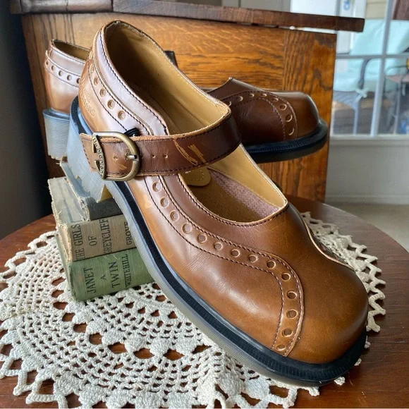 RARE Vintage 90s Doc Martens 8307-AW004 Brown Leather Mary Jane Platform Loafers - Picture 1 of 16